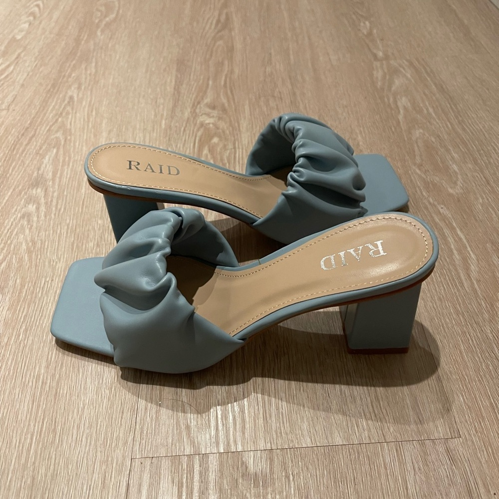 RAID Jayla Ruched Blue mules Size 7.5- NEW